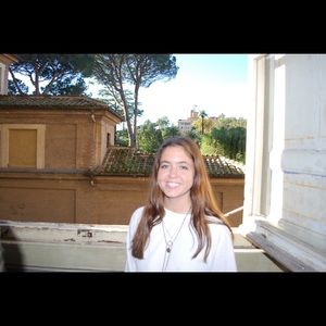 Meet your Posher, Victoria